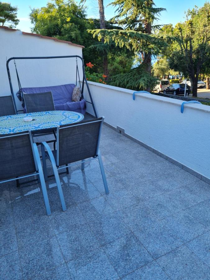 Apartment Pejnovic Malinska Exteriör bild